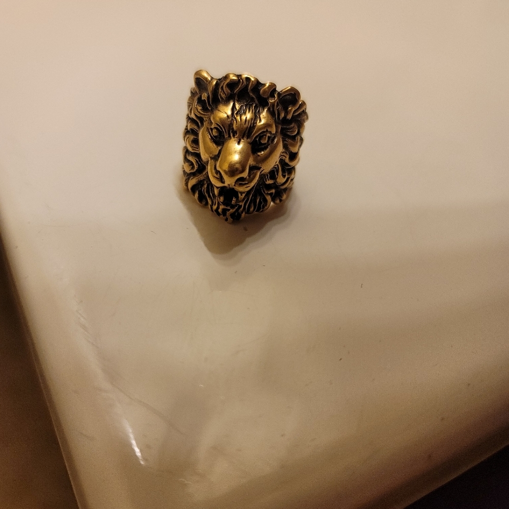 $350 OBO - only accepting payment through posh. - Picture 4 of 4